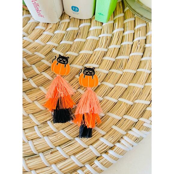 Black Cat/ Pumpkin Fringe Dangle Earrings NWOT - Picture 1 of 3